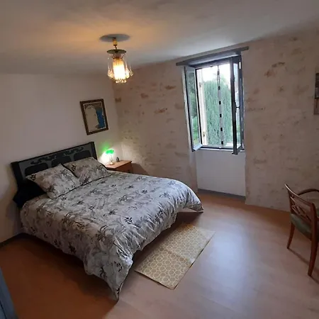 2 Le Clos Des Quatre Lieues Bed & Breakfast