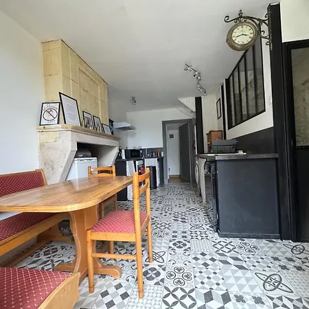 2 Le Clos Des Quatre Lieues לינה וארוחת בוקר Cartelegue
