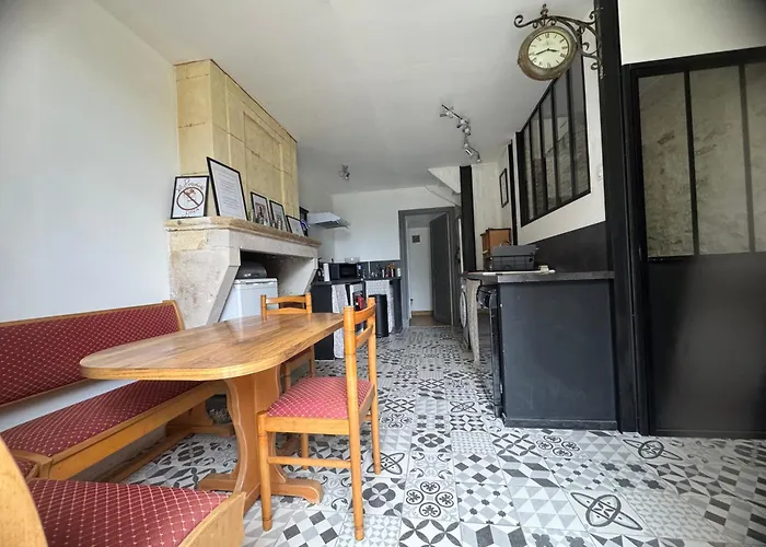 2 Le Clos Des Quatre Lieues Frühstückspension Cartelegue